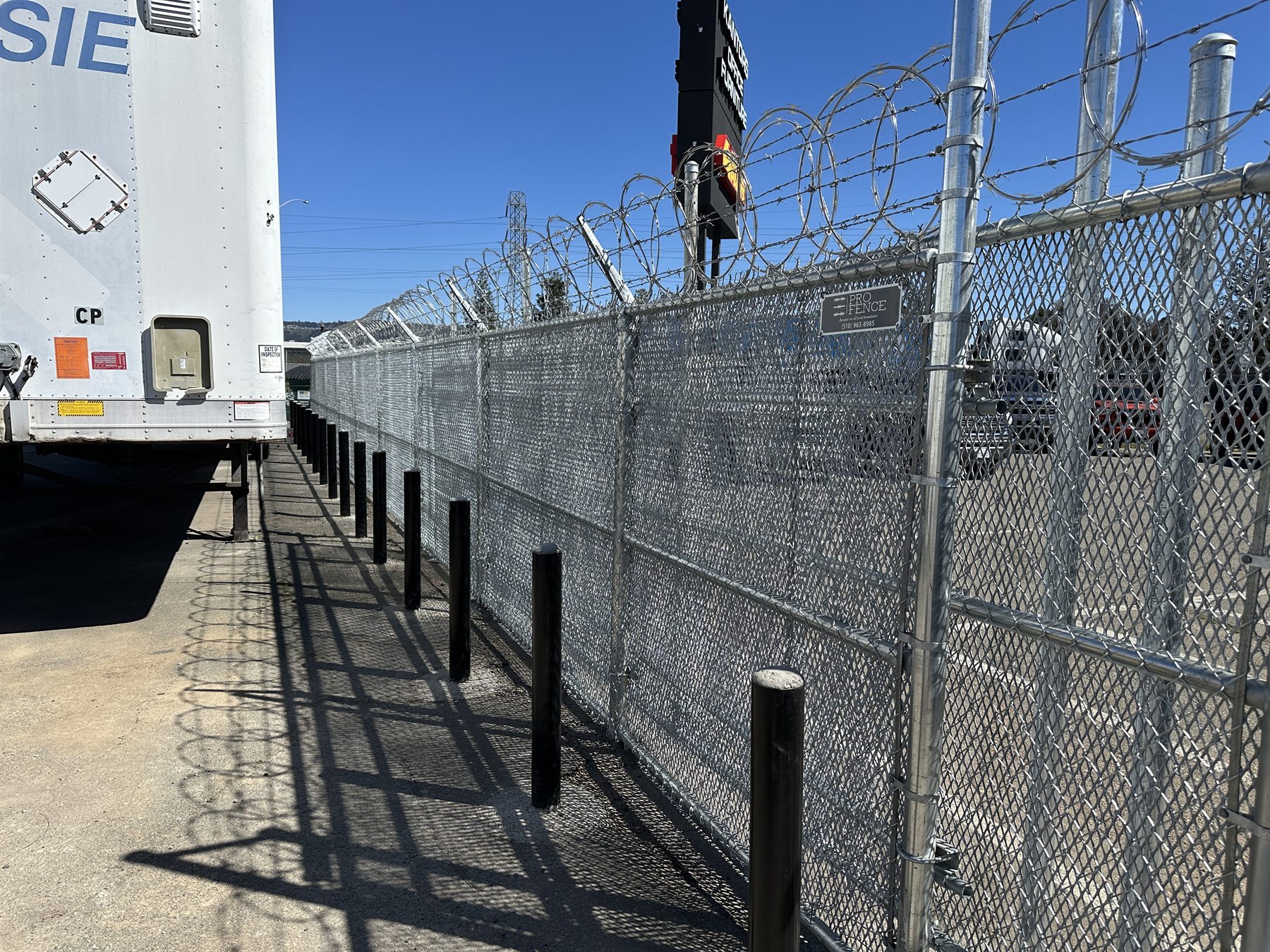 Industrial chain link security fence